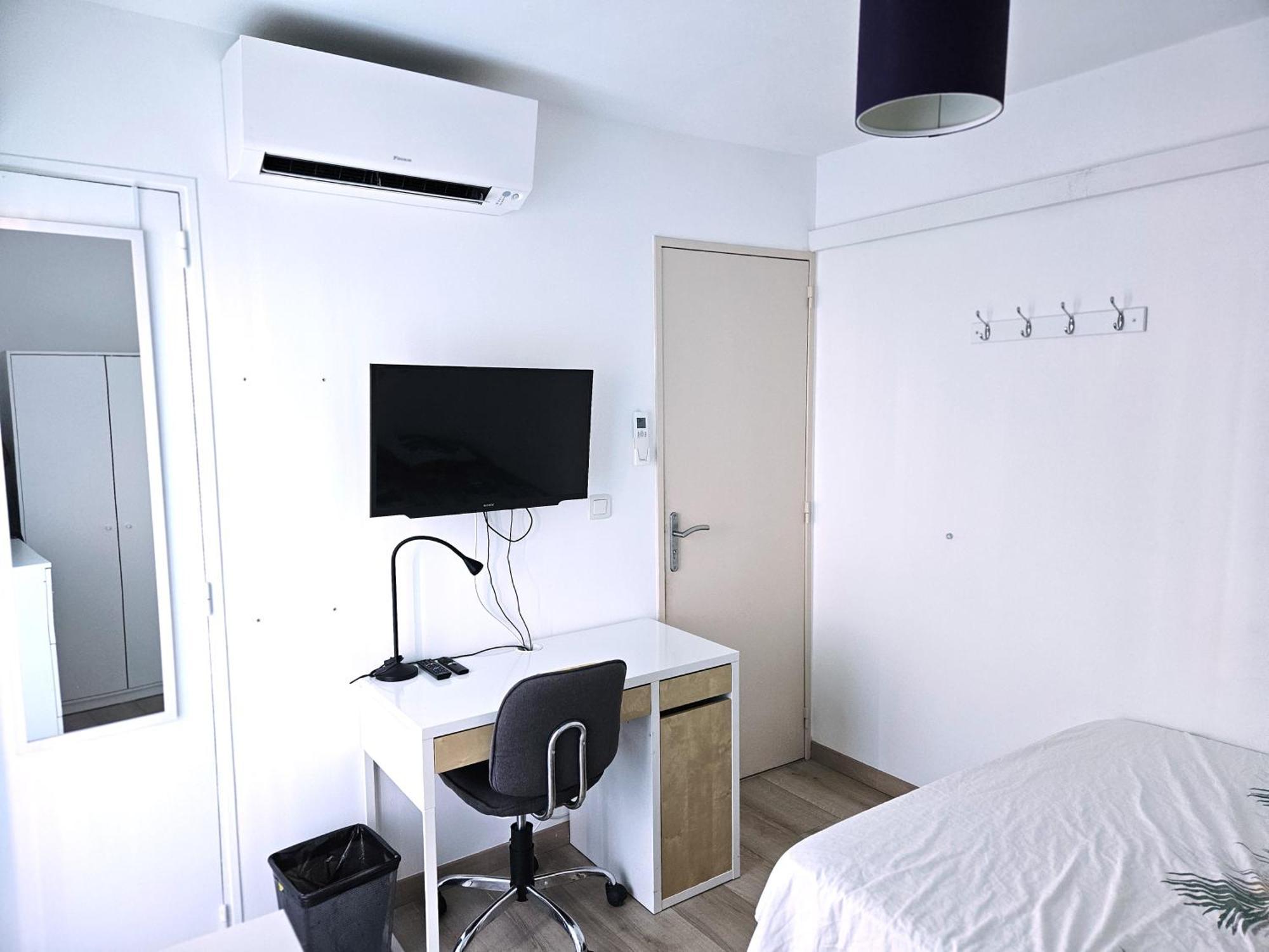 Chambre En Colocation Fille, Proche Mer, Climatisation Toulon Kültér fotó